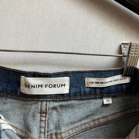 Denim Forum Aritzia 90s Arlo thigh hi rise mid thigh denim shorts Sz 23 - Picture 5 of 8
